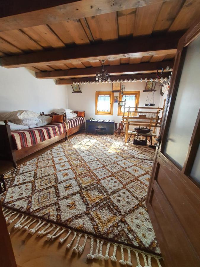 La Romaneasa Săpînţa Buitenkant foto